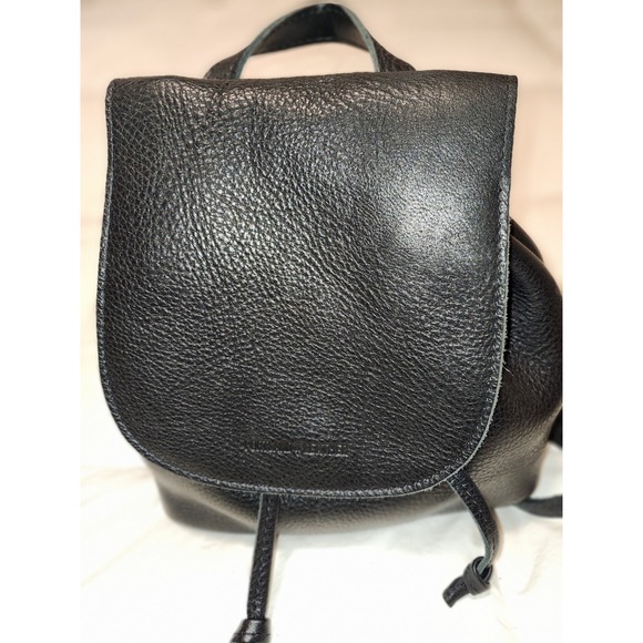 PORTLAND LEATHER PEBBLED BLACK BUCKET BACKPACK - Picture 9 of 11